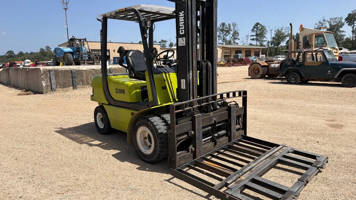 CLARK FORKLIFT