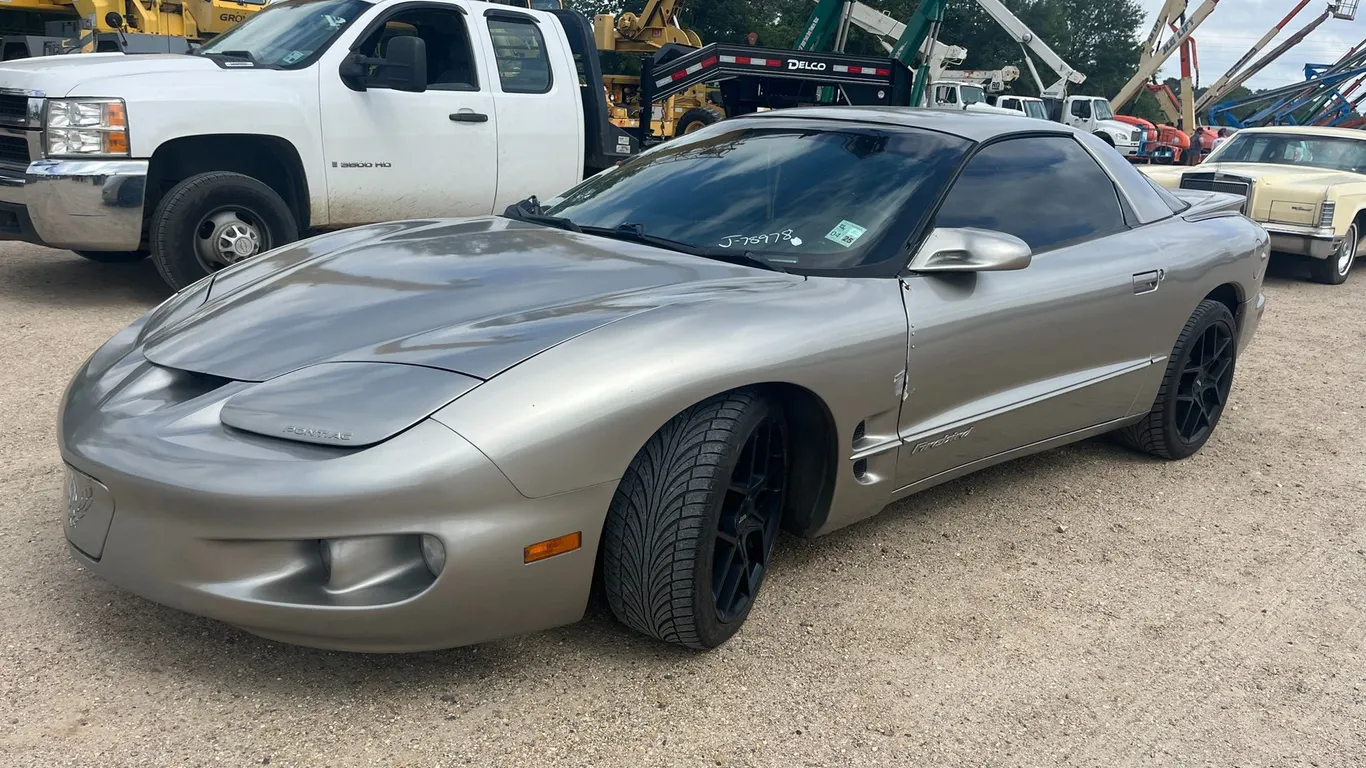 2001 PONTIAC FIREBIRD | PARTS ONLY| *SALVAGE TITLE*