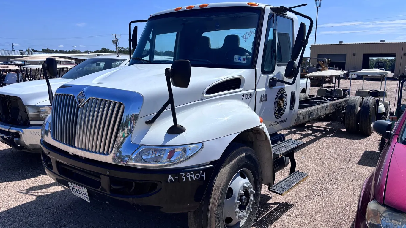 2006 INTERNATIONAL DURASTAR 4300 | FOR PARTS/REPAIRS
