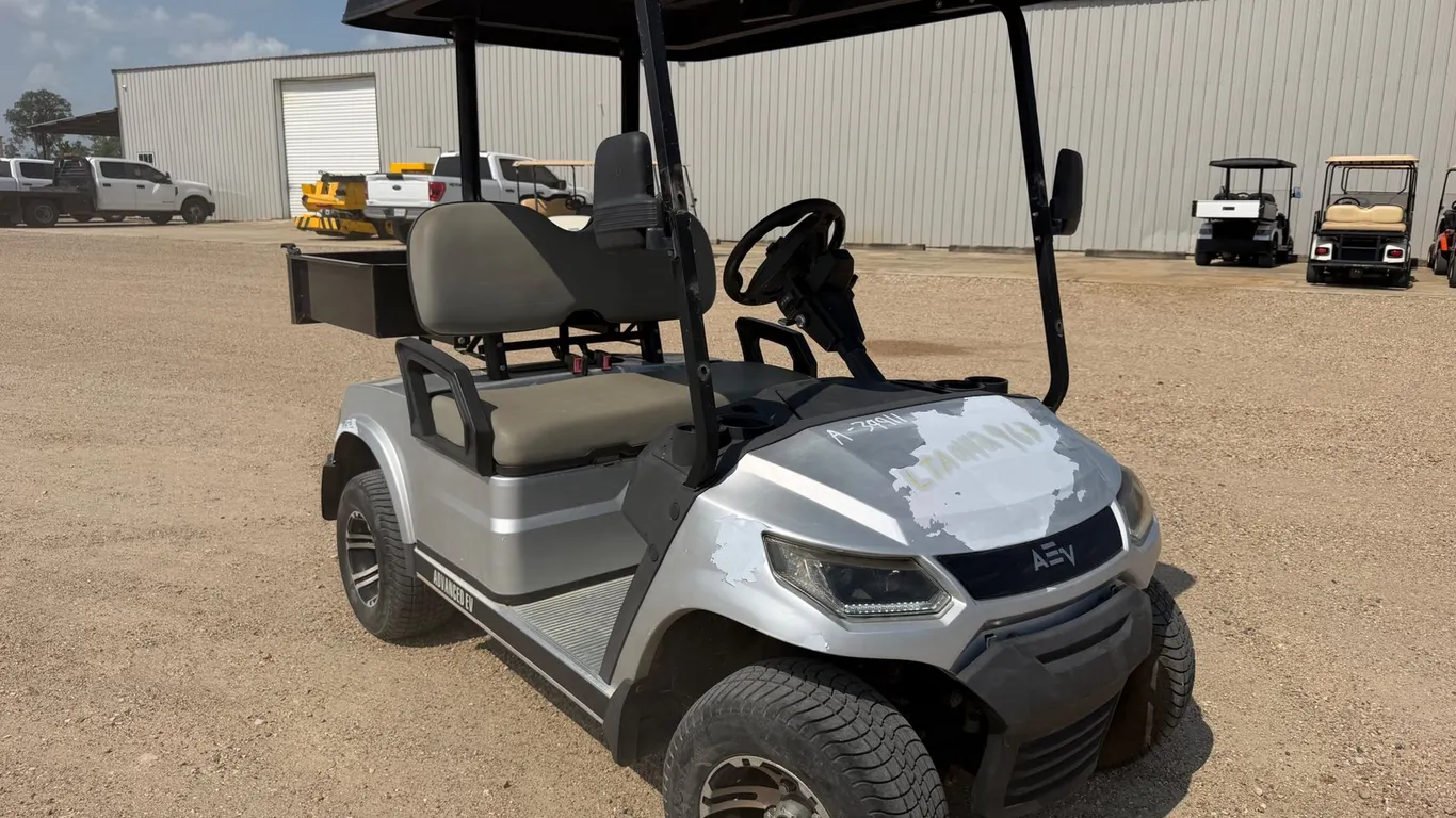 2022 ADVANCED EV GOLF CART