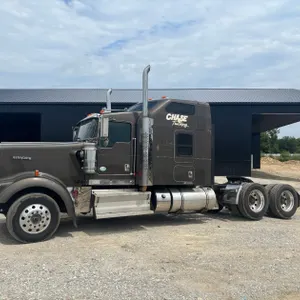 2012 Kenworth W900 Sleeper Cab Truck Tractor