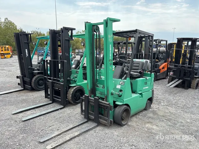 Mitsubishi 3000 lb Cushion Tire Forklift