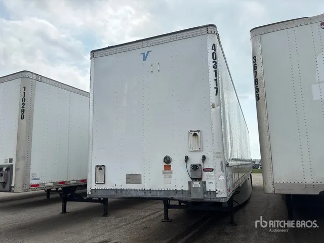 2014 Vanguard Maxcube 53 ft x 102 in T/A Van Trailer