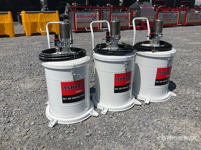 Quantity of (3) 2026 Ashita 13QB02 Lote de Bombas de Grasa (Sin Usar) / Grease Injection Equipment (Unused)