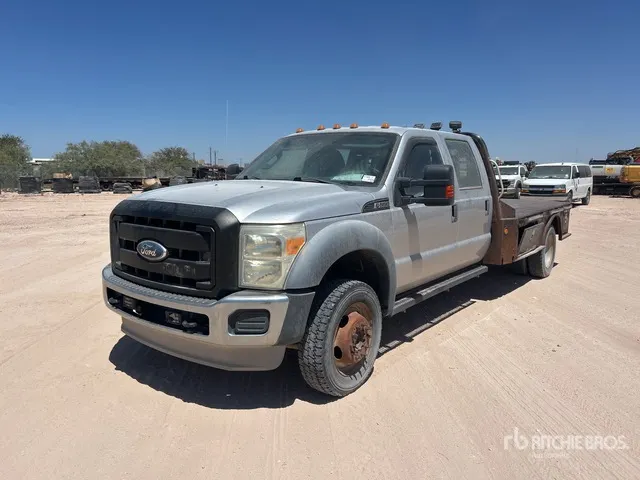 2011 Ford F-550 XL 4x4 Crew Cab Flatbed Truck