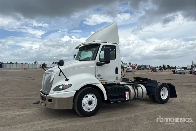 2020 International RH613 4x2 S/A Day Cab Truck Tractor