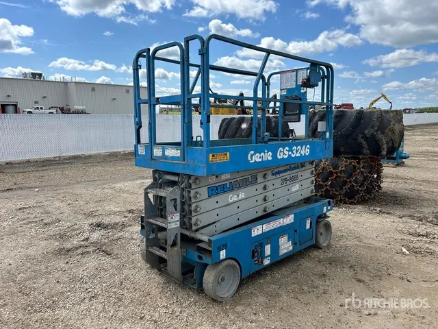 2006 Genie GS-3246 4x4 Electric Scissor Lift