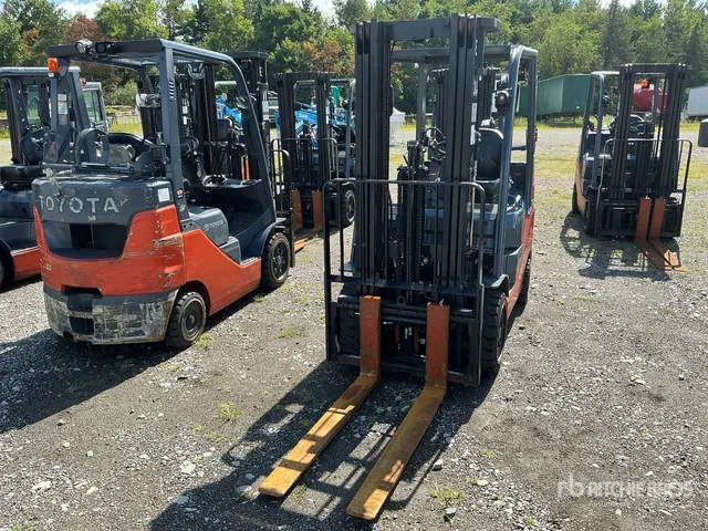 2023 Toyota 50-8FGCU25 4500 lb Pneumatic Tire Forklift