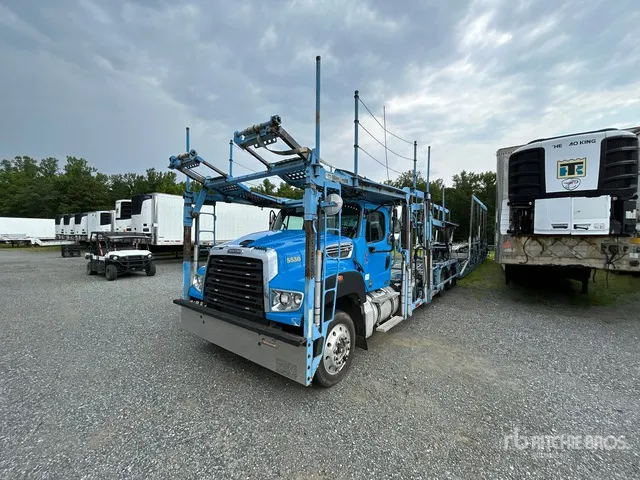 2015 Freightliner 114SD 6x4 Car Carrier Truck