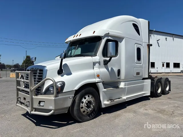 2017 Freightliner Cascadia 125 6x4 T/A Sleeper Truck Tractor