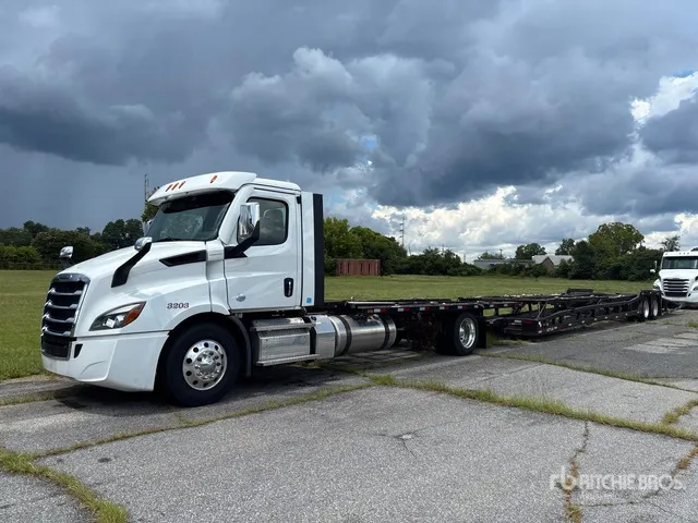 2024 Freightliner Cascadia 116 4x2 Car Carrier Truck
