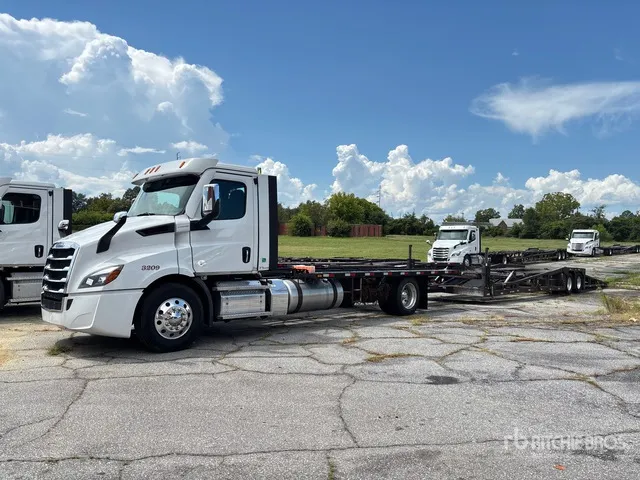 2024 Freightliner Cascadia 116 4x2 Car Carrier Truck