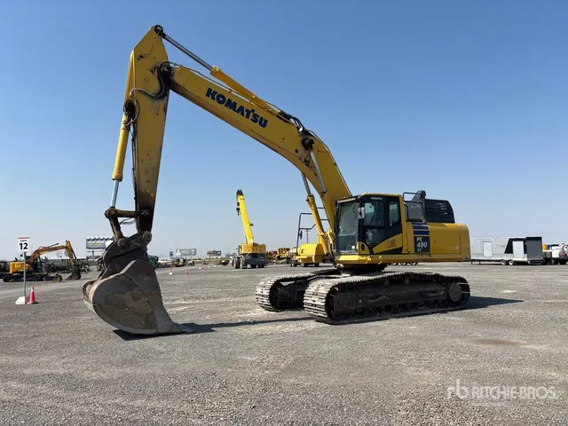 2018 Komatsu PC490LC-11 Tracked Excavator