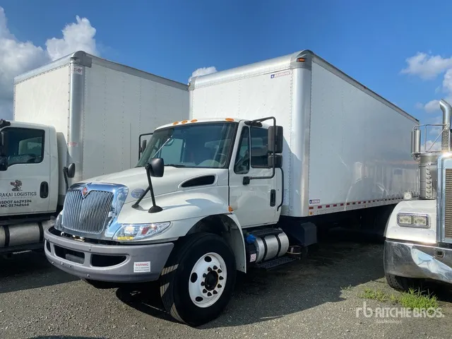 2017 International 4300 4x2 Van Truck