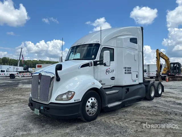 2020 Kenworth T680 6x4 T/A Sleeper Truck Tractor