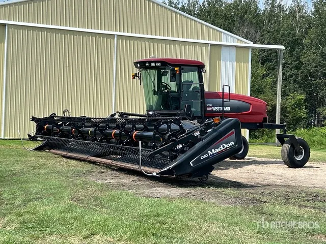 2010 Westward M100 35 ft Swather Windrower