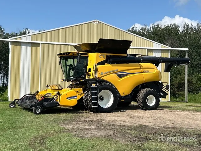 New Holland CR9.90 Combine Harvester