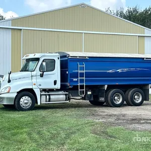 2015 Freightliner 6x4 T/A Grain Truck