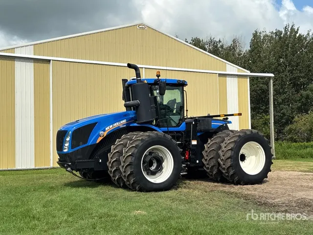 2017 New Holland T9.565 Articulated 4WD Tractor