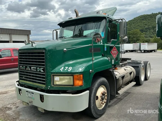 2003 Mack CH613 T/A Day Cab Truck Tractor