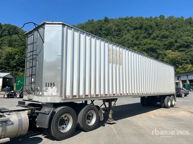 2016 Pitts CV45 45 ft x 96 in T/A Chip Trailer