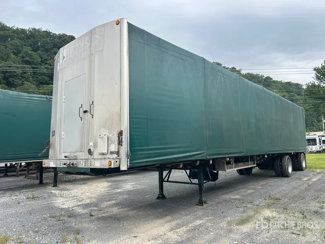 2011 Fontaine HARHF12W 48 ft T/A Spread Axle Curtain Side Trailer