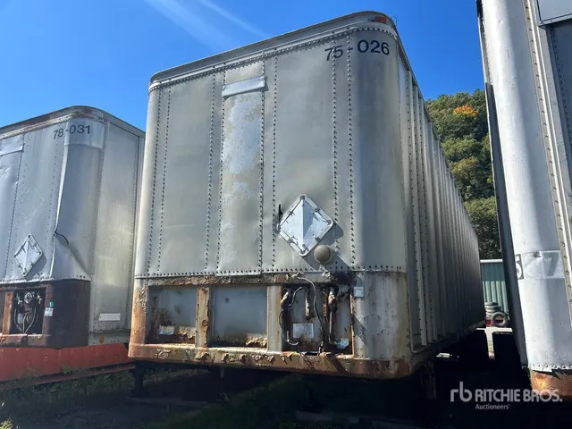 1978 Fruehauf 40 ft T/A Van Trailer