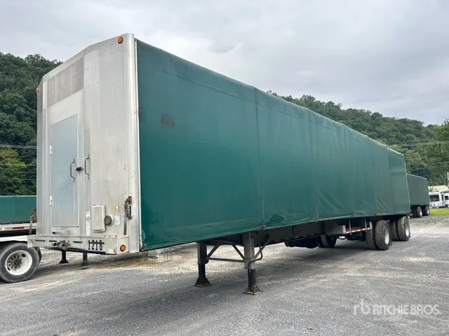 2017 MAC TNAR48AA 48 ft T/A Spread Axle Curtain Side Trailer