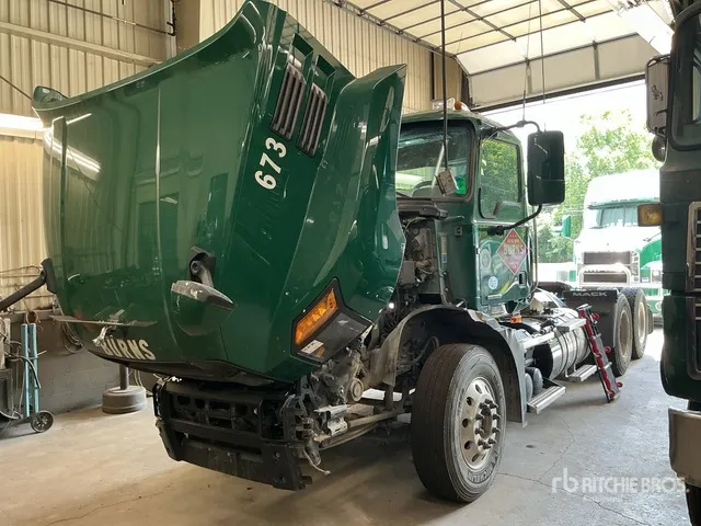 2022 Mack Anthem AN64T T/A Day Cab Truck Tractor