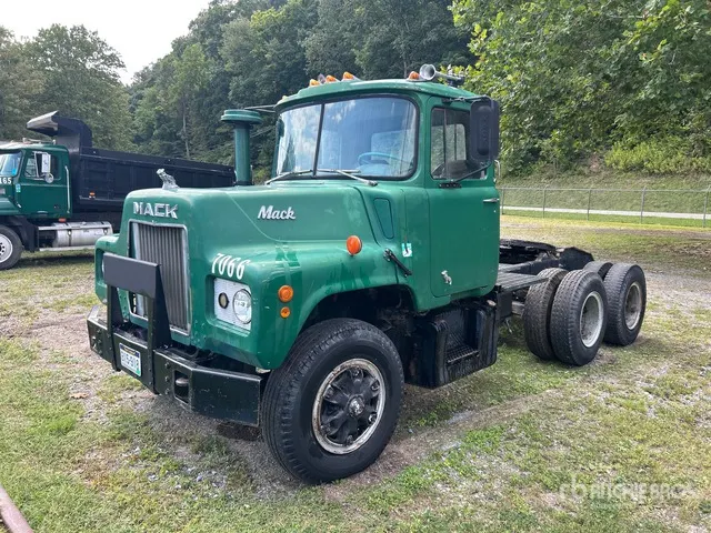 1966 Mack DM607 6x4 T/A Day Cab Truck Tractor