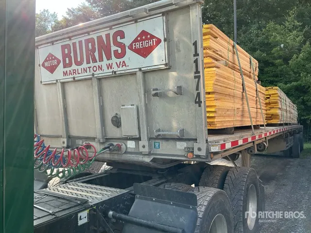 2015 East BST II Flatbed Trailer