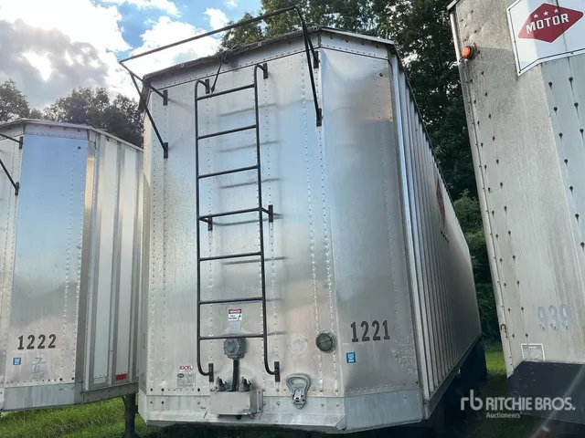 2018 Pitts CV45 45 ft T/A Chip Trailer