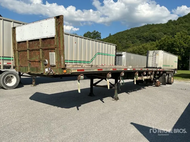1995 Fontaine LFTW8045 45 ft T/A Spread Axle Flatbed Trailer (Inoperable)