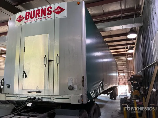 2017 MAC TNAR48AA 48 ft T/A Flatbed Trailer