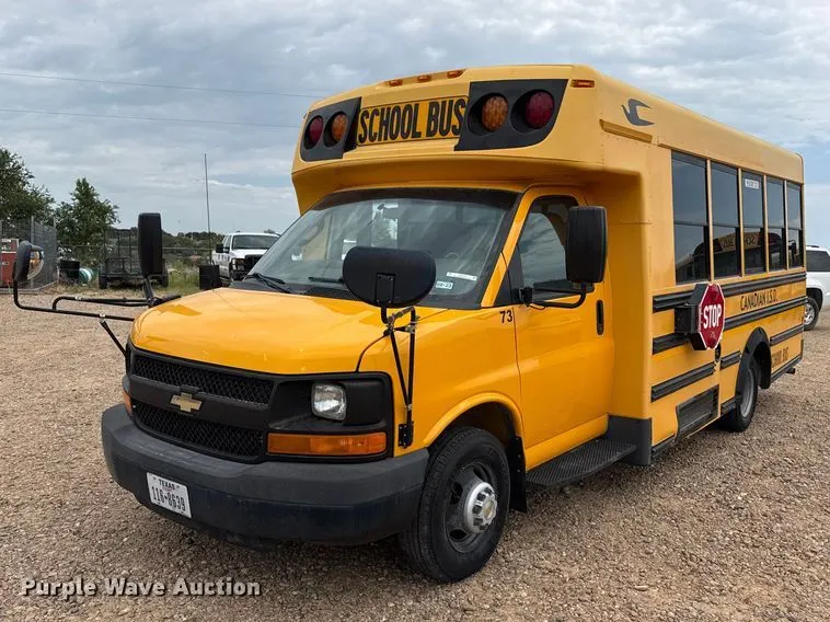 2016 Chevrolet school bus