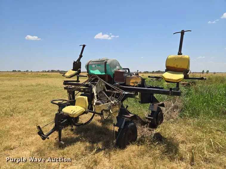 Schweiss Inc. Easyweeder applicator
