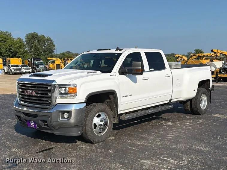2019 GMC Sierra 3500HD SLE Crew Cab pickup truck
