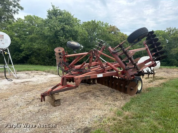 International 490 tandem disk