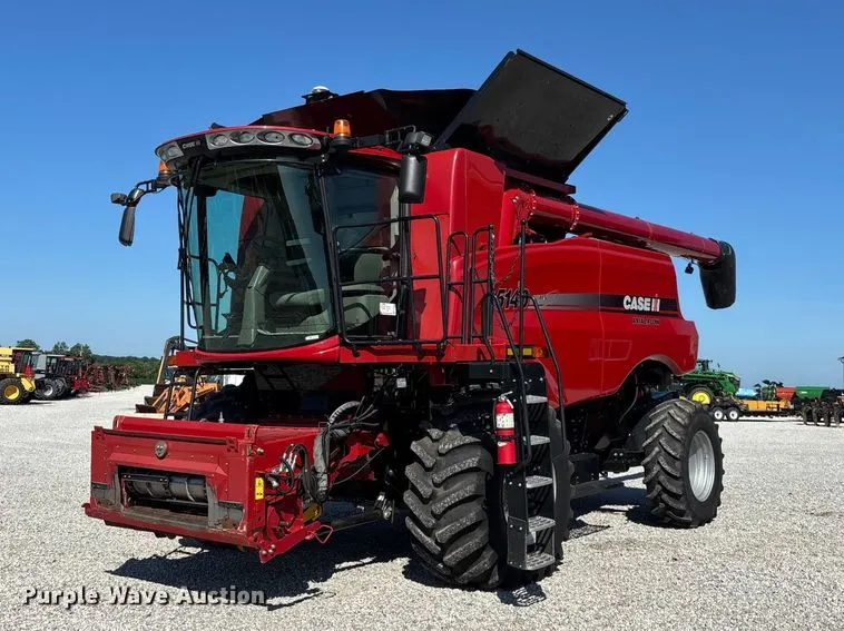 2014 Case IH 5140 Axial-Flow AFS combine