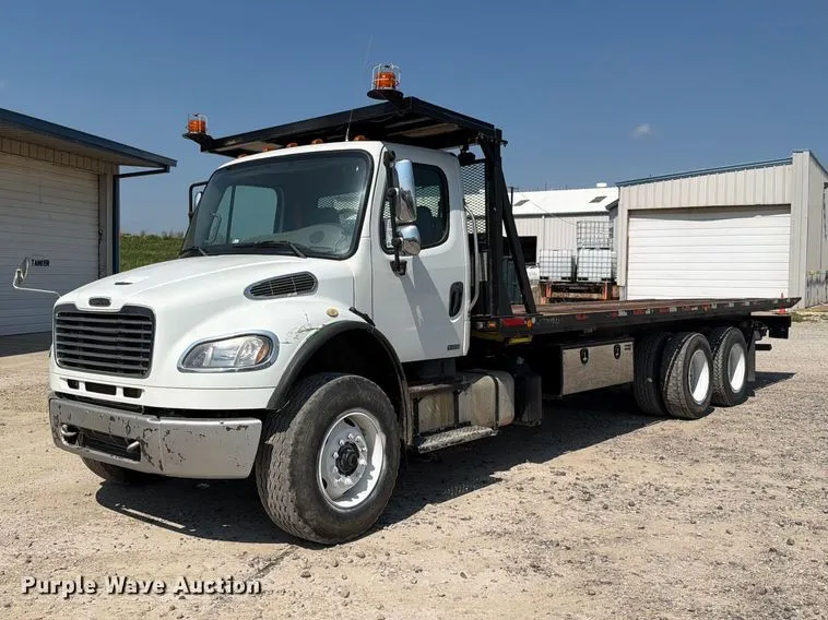 2012 Freightliner Business Class M2 106 rollback truck