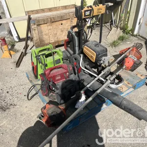 Pallet of Jump Boxes, Leaf Blower, Pressure Washer, Weed Wacker (No Power Cords) 