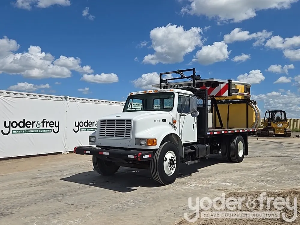 2001 International 4700