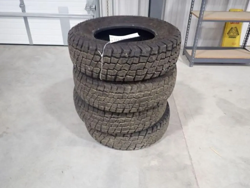 Qty Of (4) Ridgetrek LT/SUV 225/75R16 Tire(s)