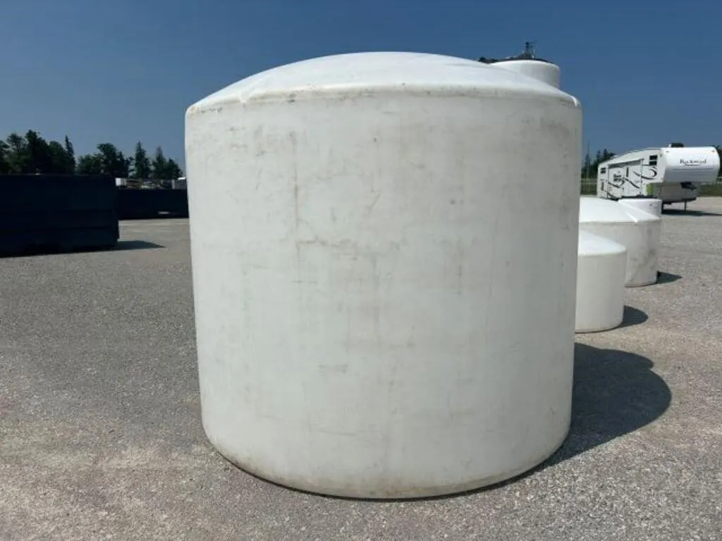 2,500 L Polyethylene Tank