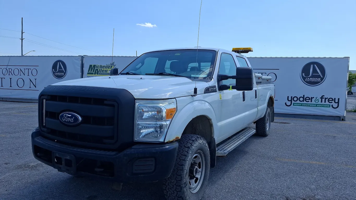2016 Ford F-350 Super Duty 4x4 XL 4dr Crew Cab 6.8 ft. SB SRW Pickup 4x4