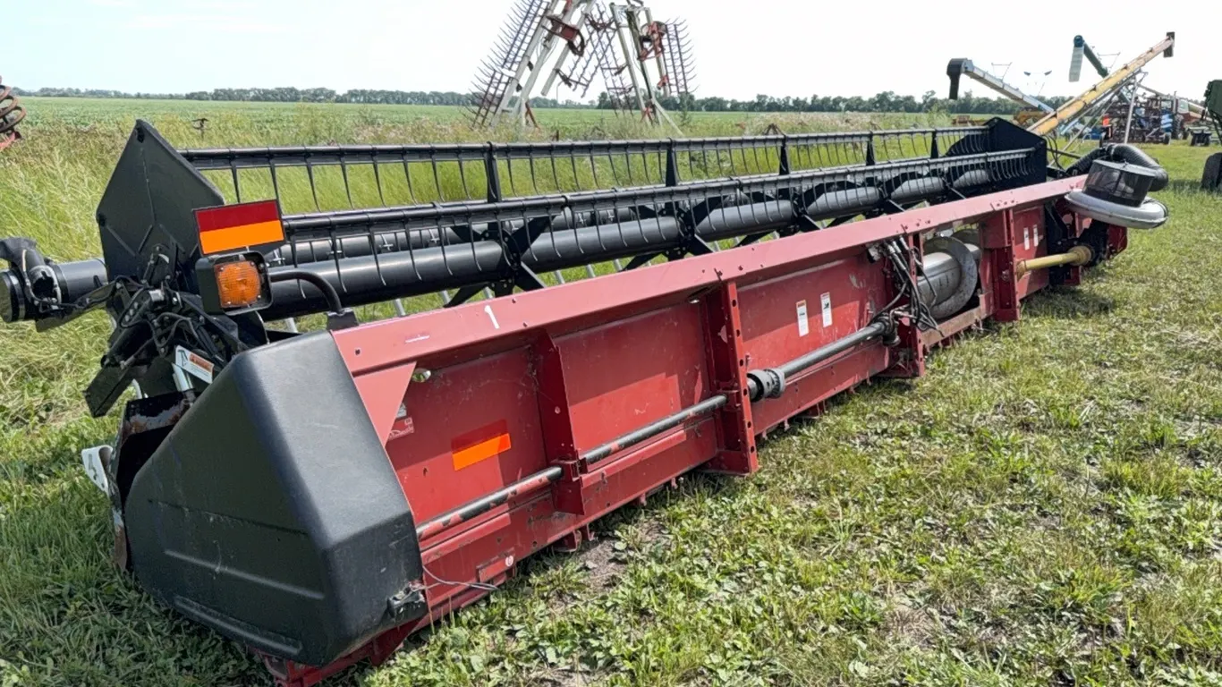 Case IH 1020 30’ flex head