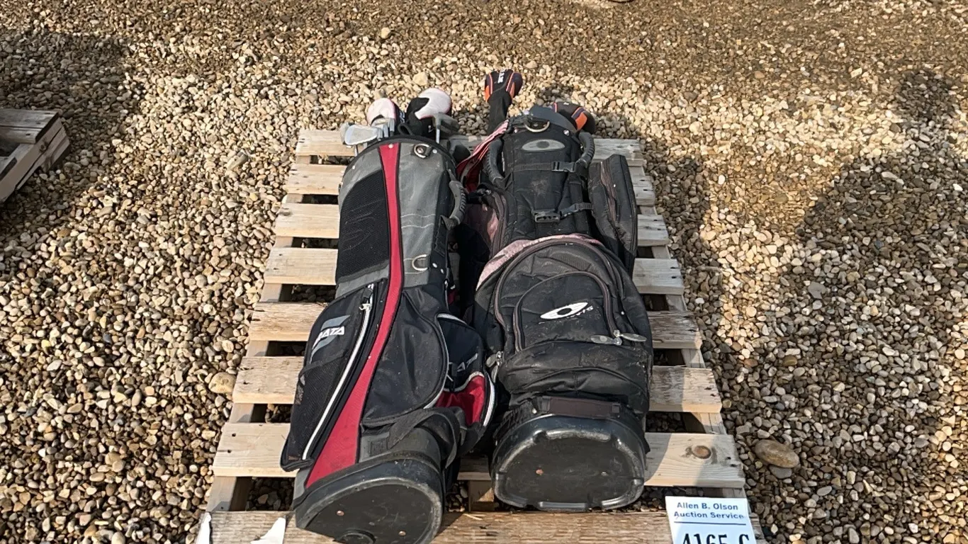 RAM SDX GOLF CLUBS w/ GOLF BAG, STRATA GOLF CLUBS w/ GOLF BAG