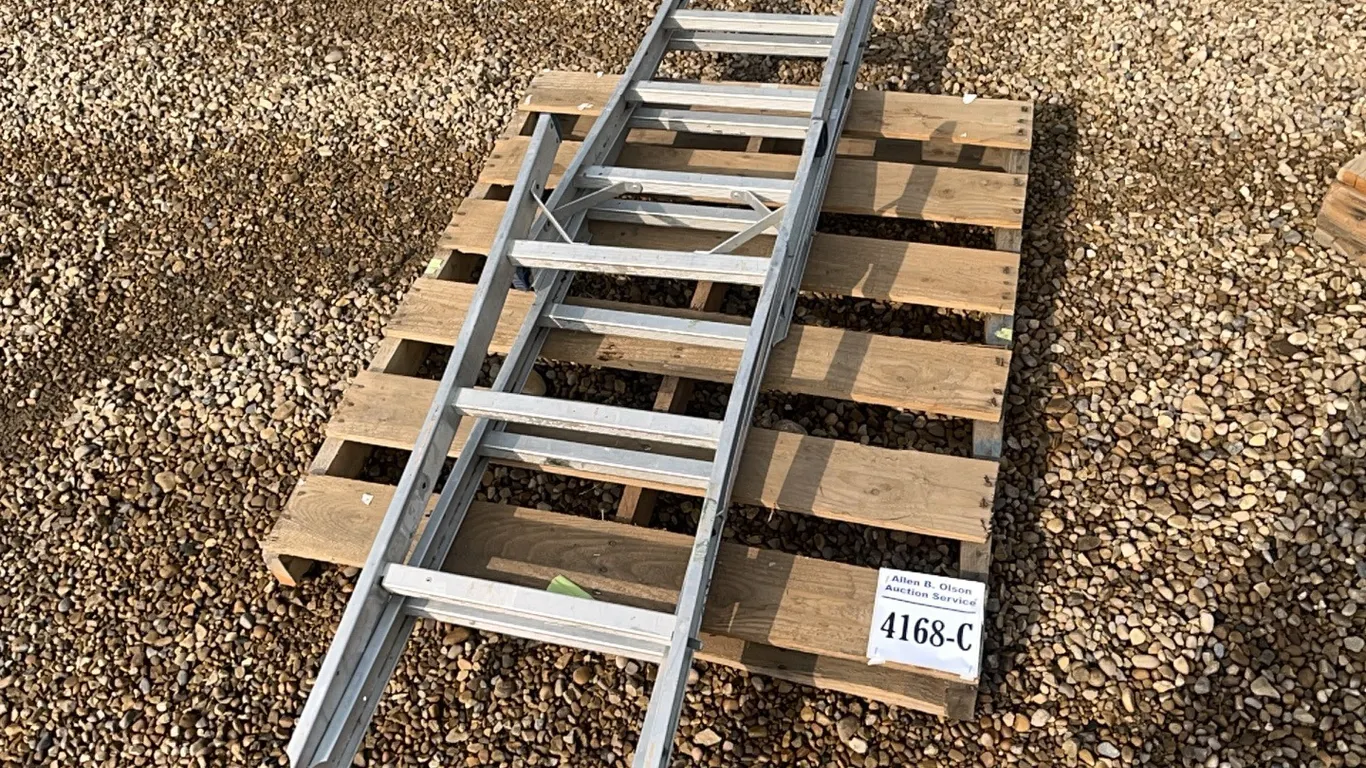 ALUMINUM FOLDABLE 139" (H) STEP LADDER
