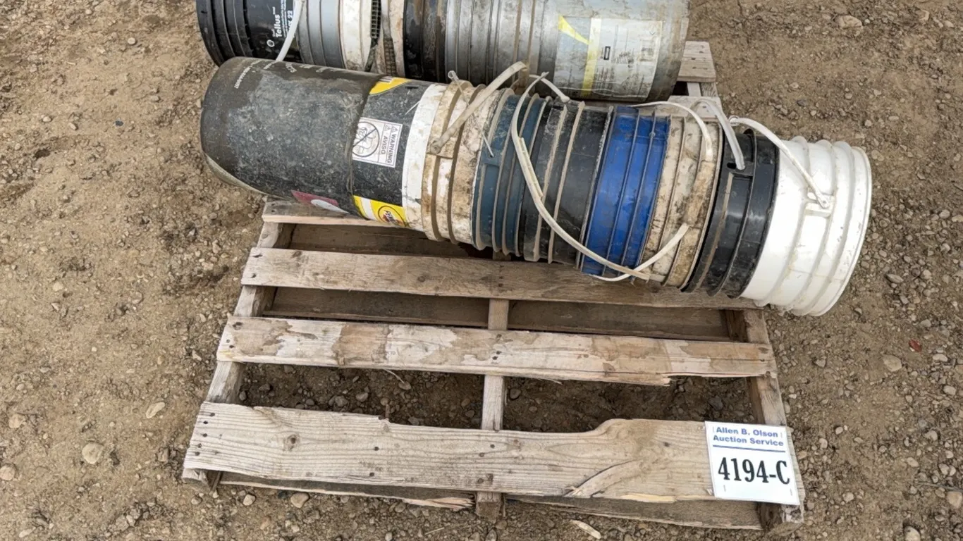 ASSORTED 20 LTR PAILS