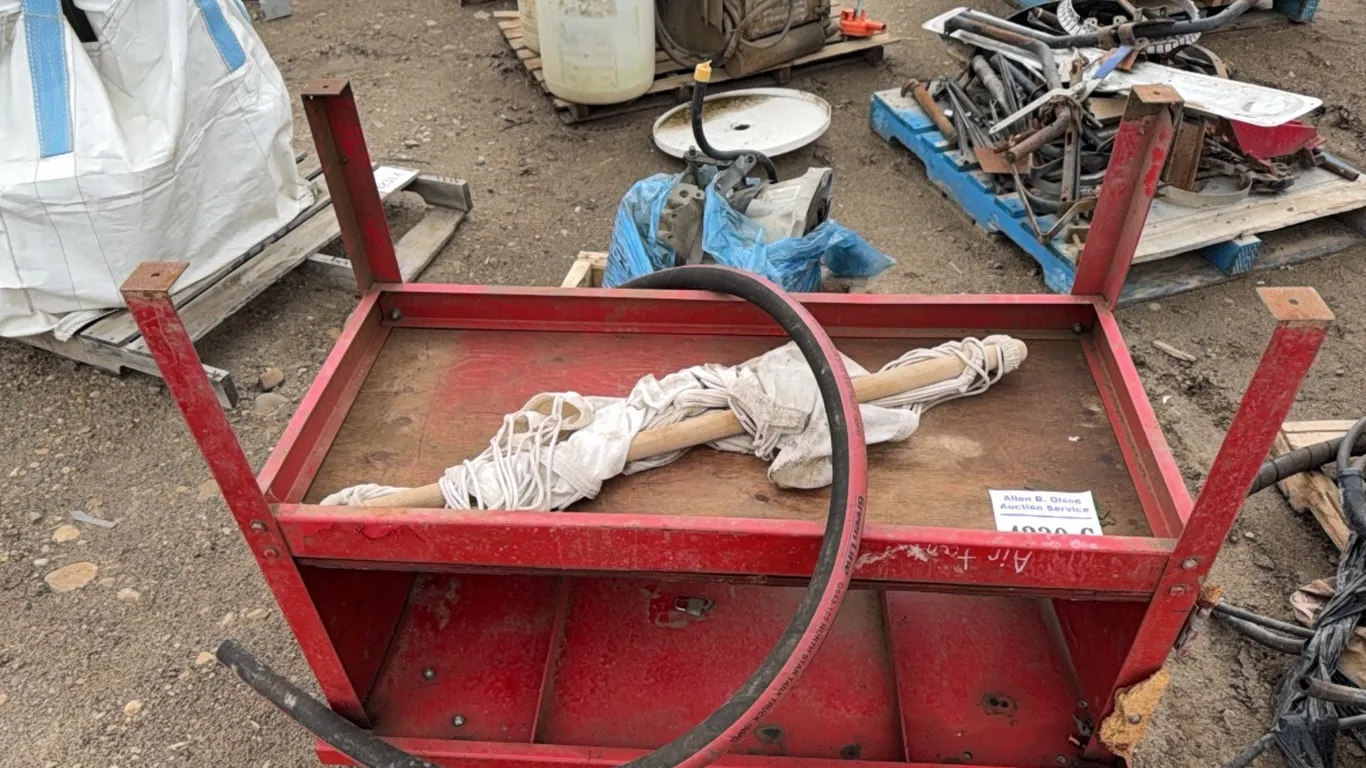 METAL TABLE, 2.4L 4 SP TRANSMISSION